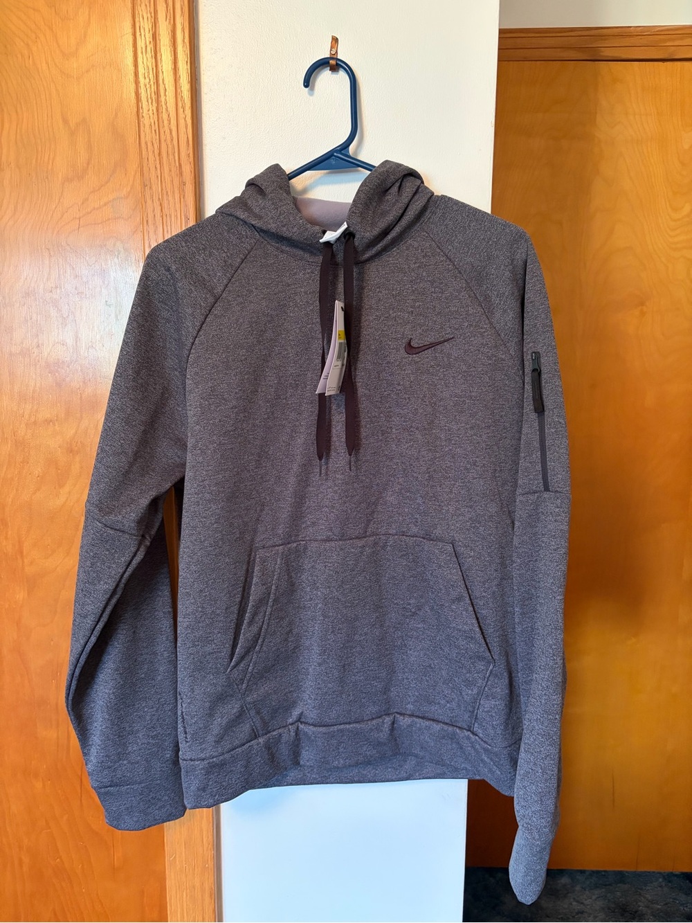 Nike Therma-fit Men’s Charcoal Marled Hoodie with Zip Sleeve Pocket